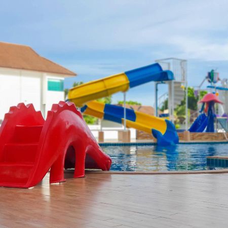 Saint Tropez Beach Hotel Chanthaburi Exterior photo
