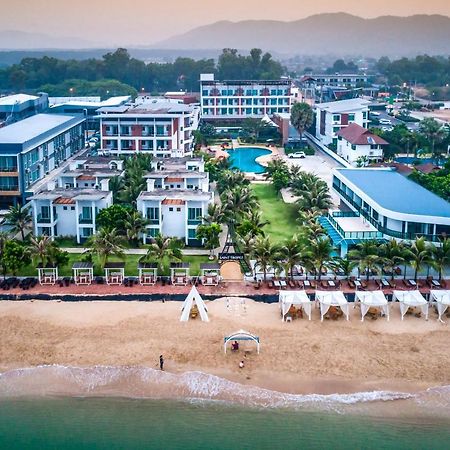 Saint Tropez Beach Hotel Chanthaburi Exterior photo