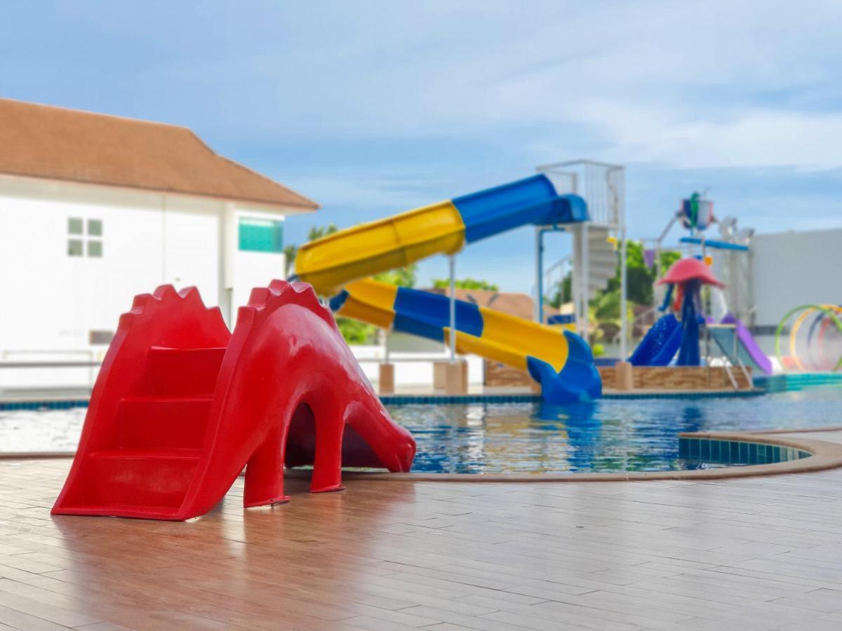 Saint Tropez Beach Hotel Chanthaburi Exterior photo