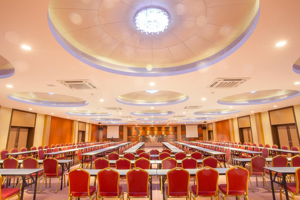 Saint Tropez Beach Hotel Chanthaburi Exterior photo