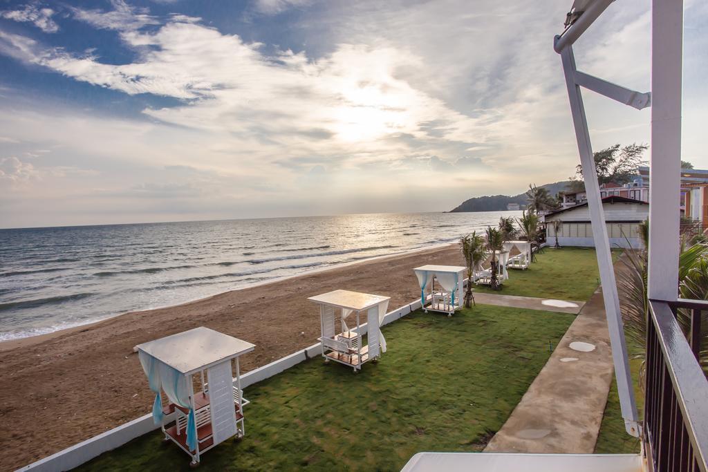 Saint Tropez Beach Hotel Chanthaburi Exterior photo
