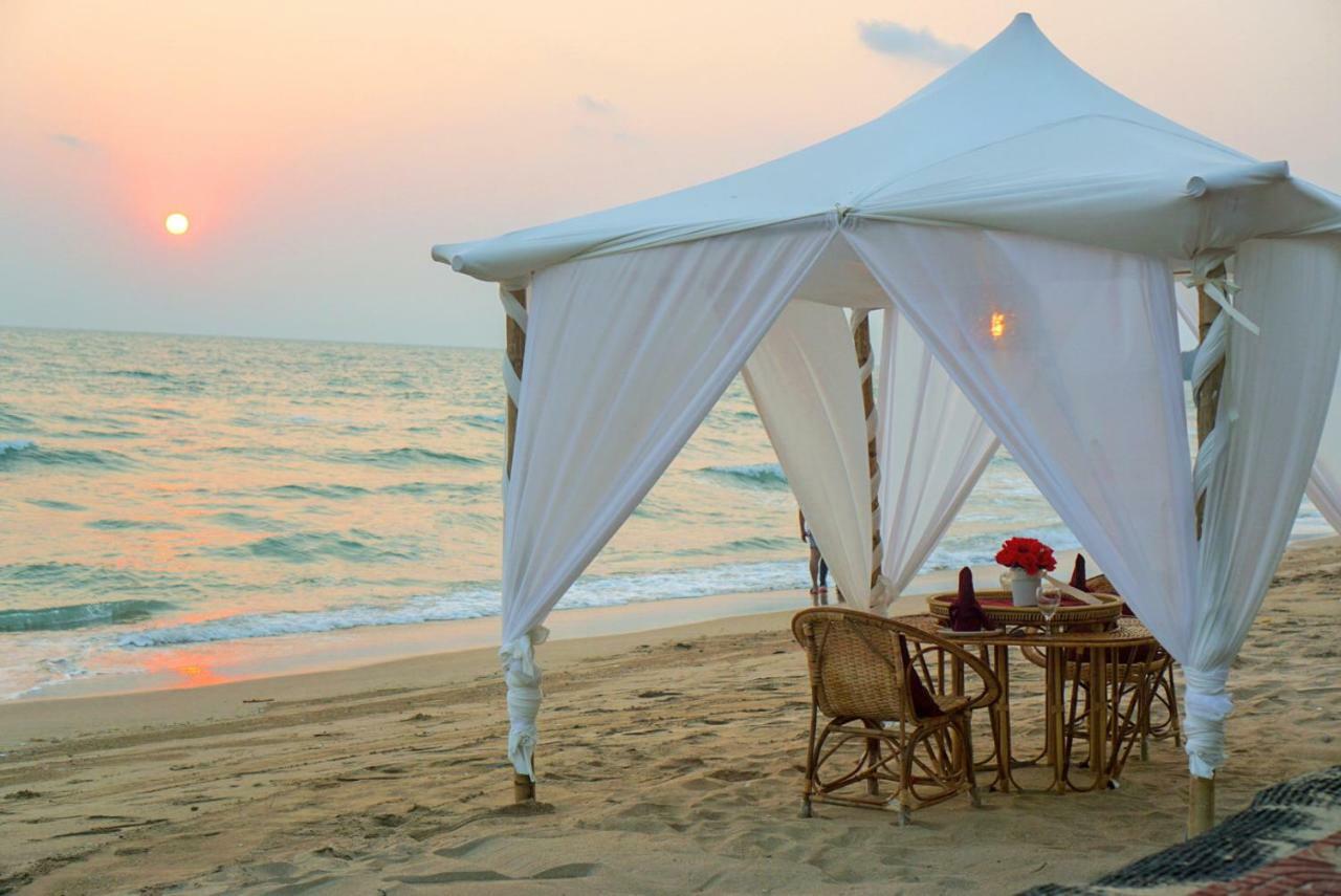 Saint Tropez Beach Hotel Chanthaburi Exterior photo
