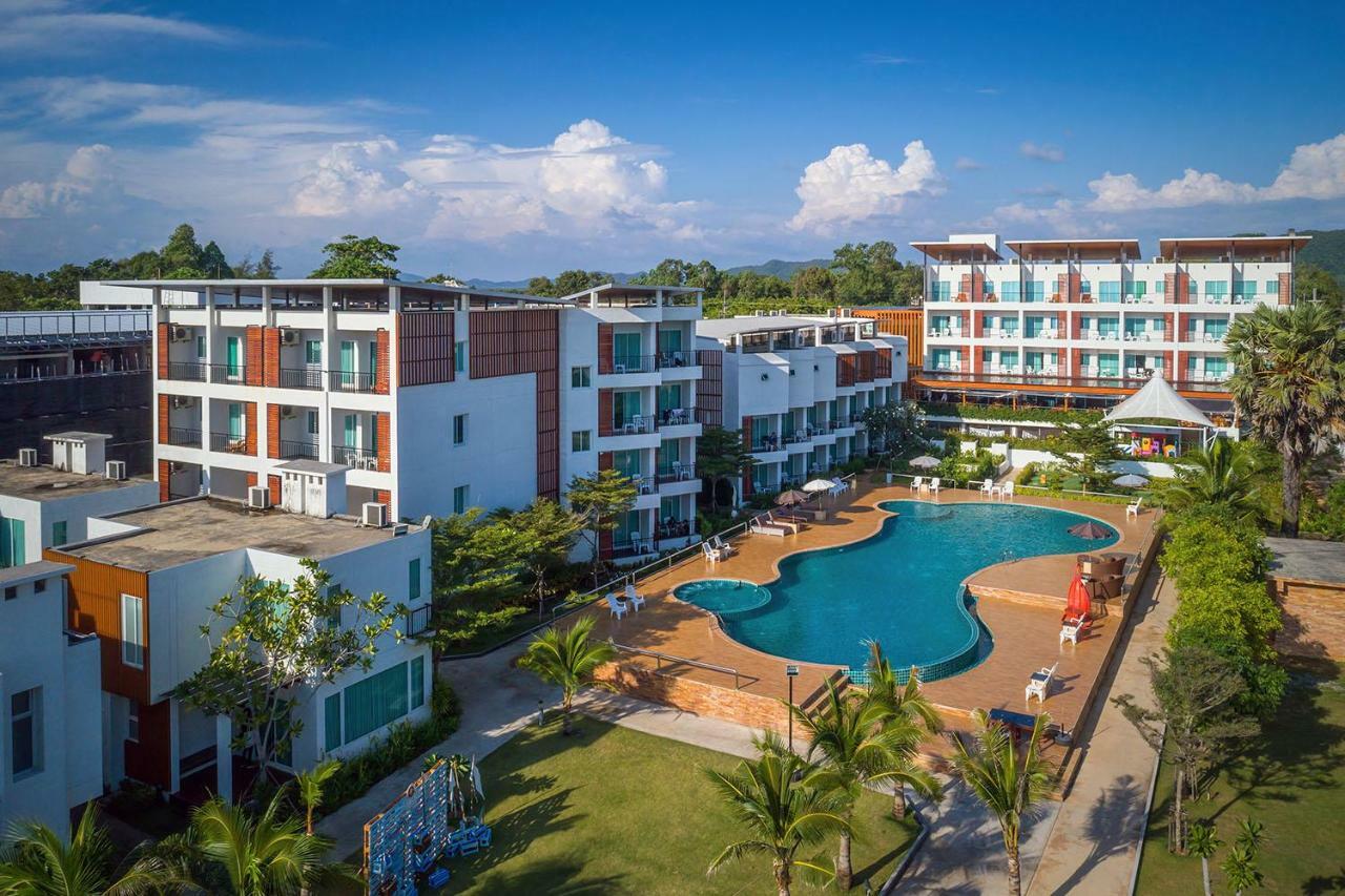 Saint Tropez Beach Hotel Chanthaburi Exterior photo