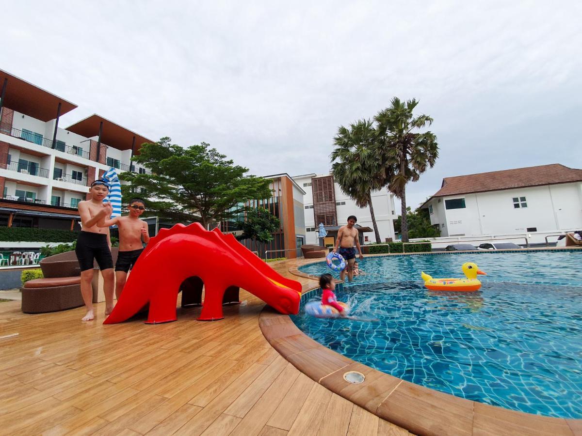 Saint Tropez Beach Hotel Chanthaburi Exterior photo